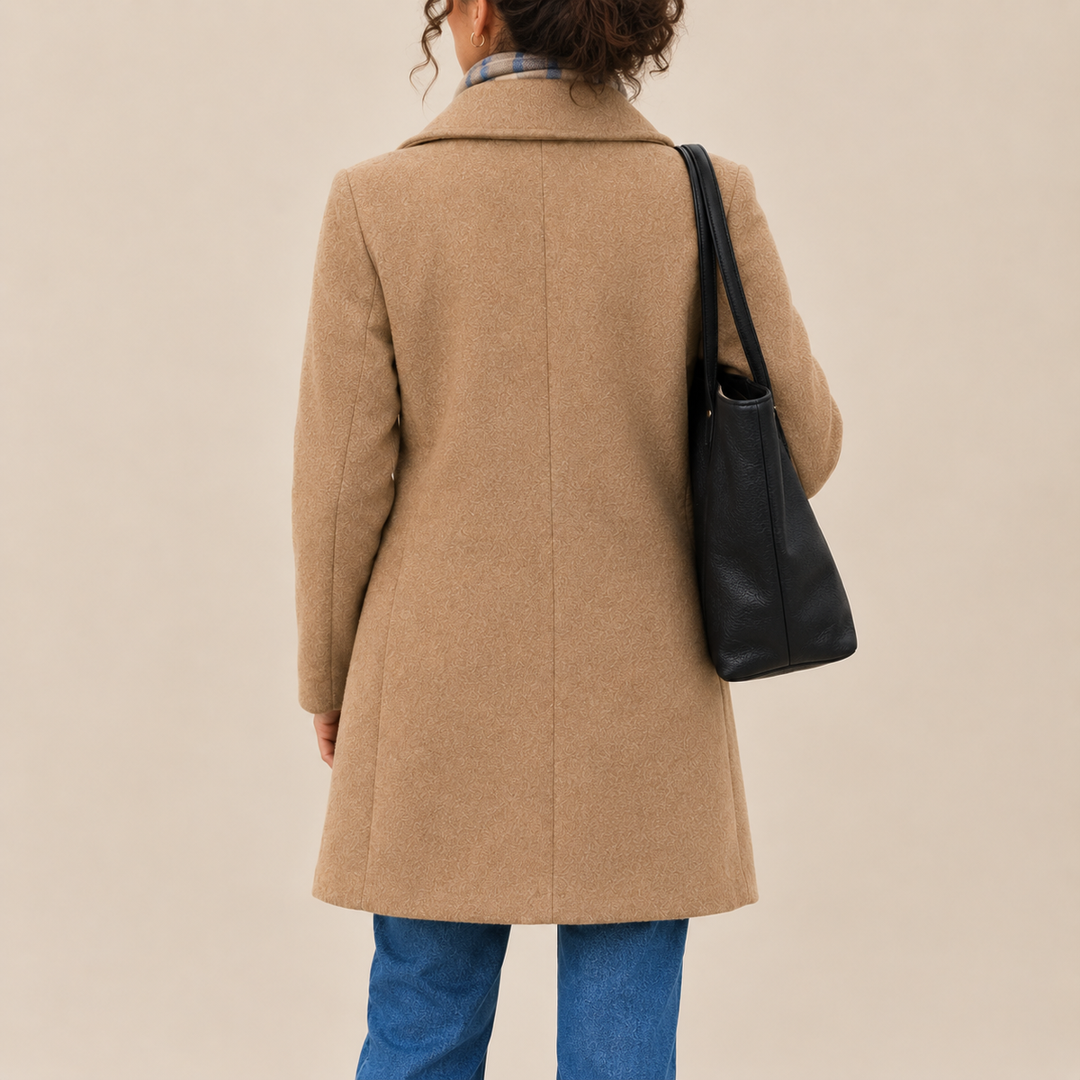 Manteau droit classique à boutons
