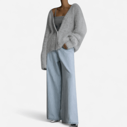 Chandail col en V en tricot duveteux
